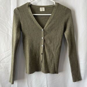 Dreamers by Debut Ribbed V-Neck Cardigan Sweater